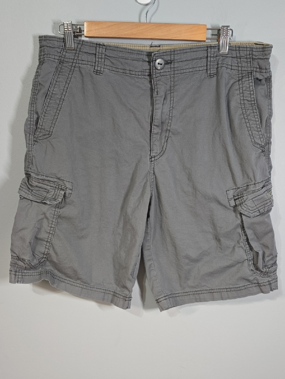 UNIONBAY Cargo Shorts Men's Size 36 Slate Grey Cargo Casual Backyard Bbq Summer